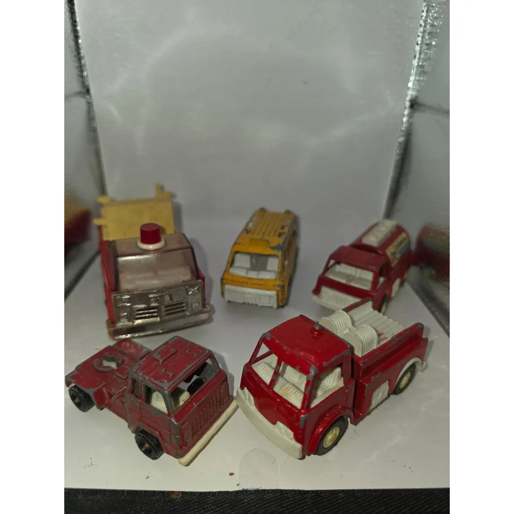 Vtg Tootsie Diecast Toy Truck Lot Fire Engine Chemical Extinguisher Van 5pc Set